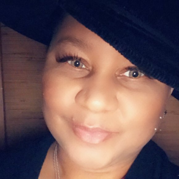 Meet your Posher, Shrika - Picture 1 of 1